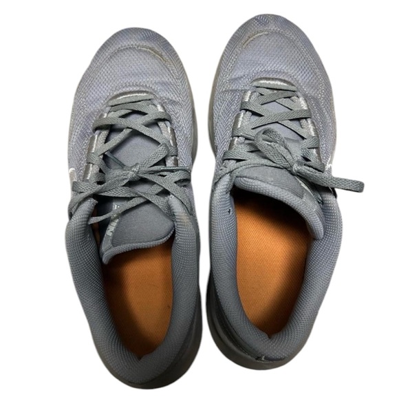 Nike Legend Essential 3 - Picture 2 of 9